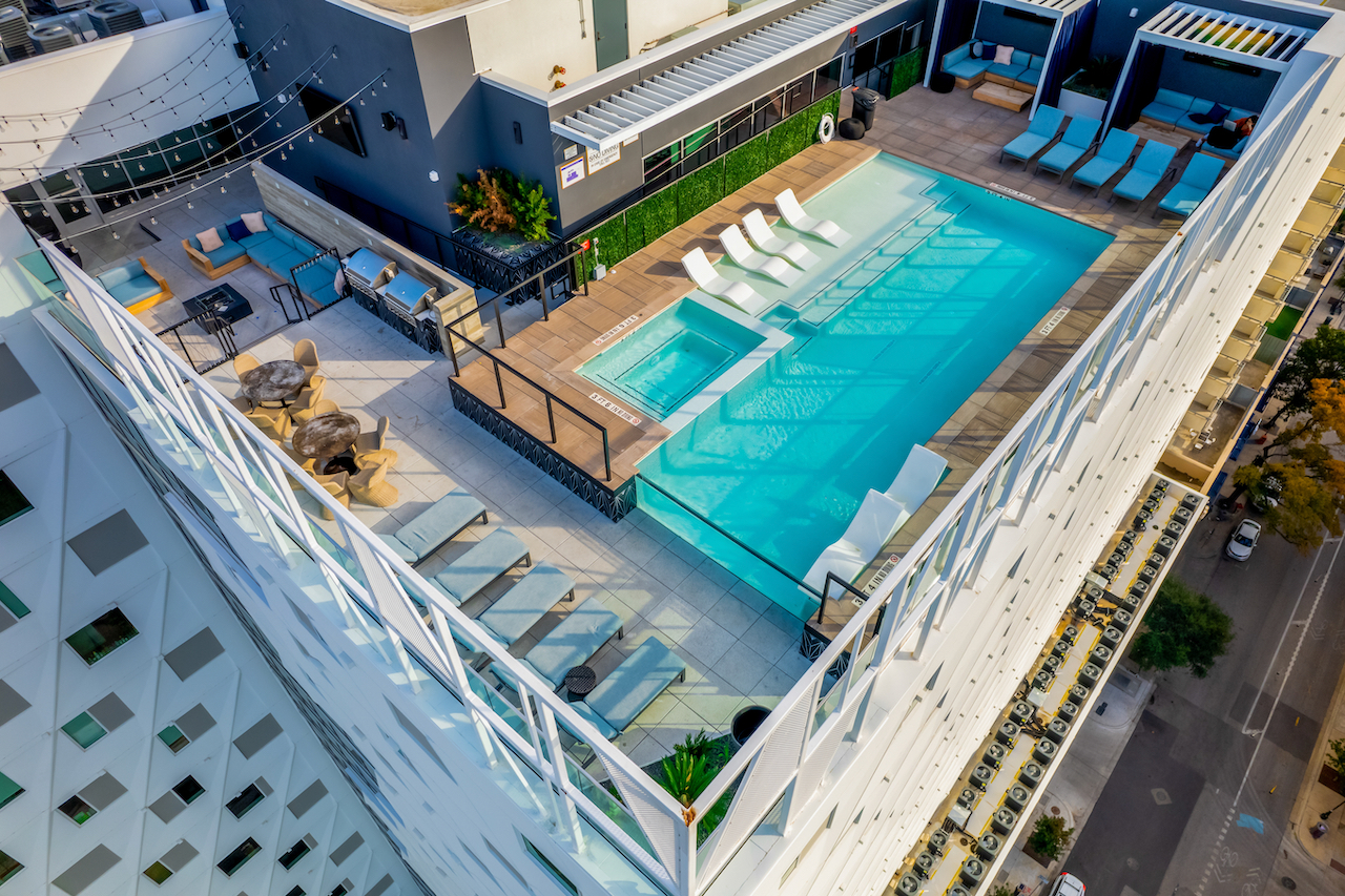 Pool deck at Villas on Rio in West Campus Austin.