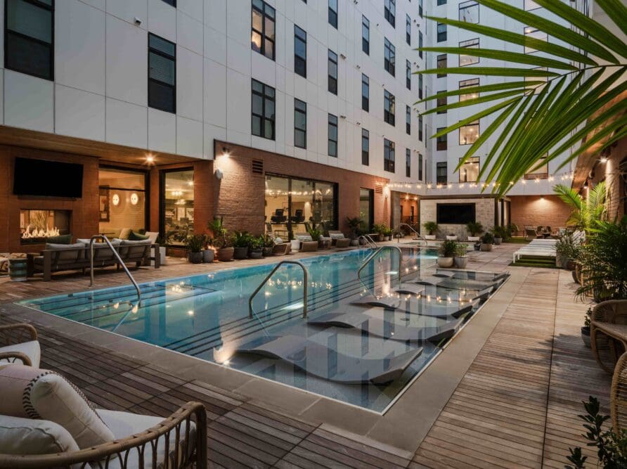 Rambler's courtyard and pool deck